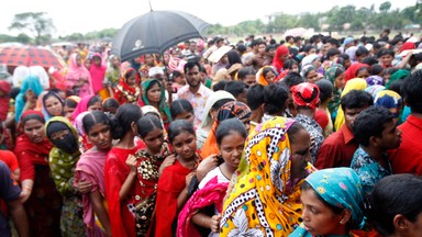 Bangladesz: bilans ofiar katastrofy w Dhace przekroczył 1000