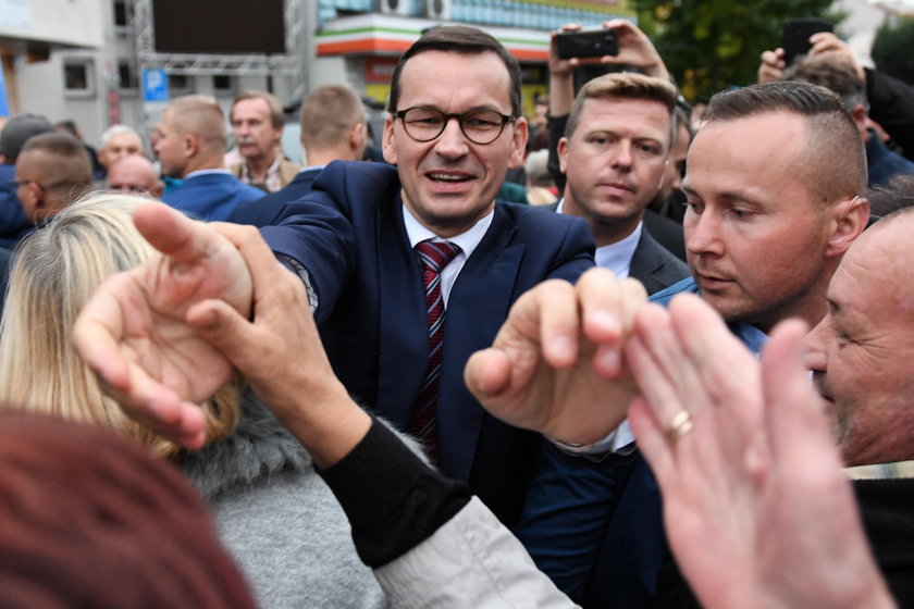 Morawiecki: Nie było dróg ani mostów