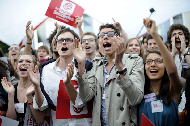 Socjaliści zdobyli we francuskim parlamencie absolutną większość