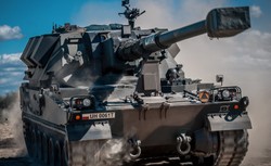 Rocznie 100 borsuków, 54 kraby, kilkadziesiąt K9. "Rozmawiamy o miliardach na dokapitalizowanie PGZ"