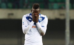 Liga włoska: Mario Balotelli chciał zejść z boiska. Miał dość rasistowskich okrzyków [WIDEO]