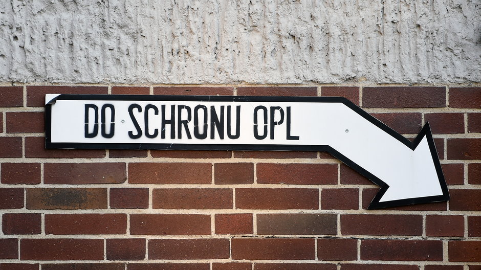 Do schronu