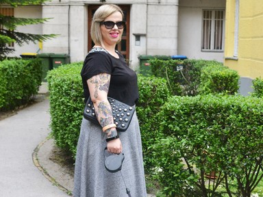 A MAC sminkese ma is kutyázik