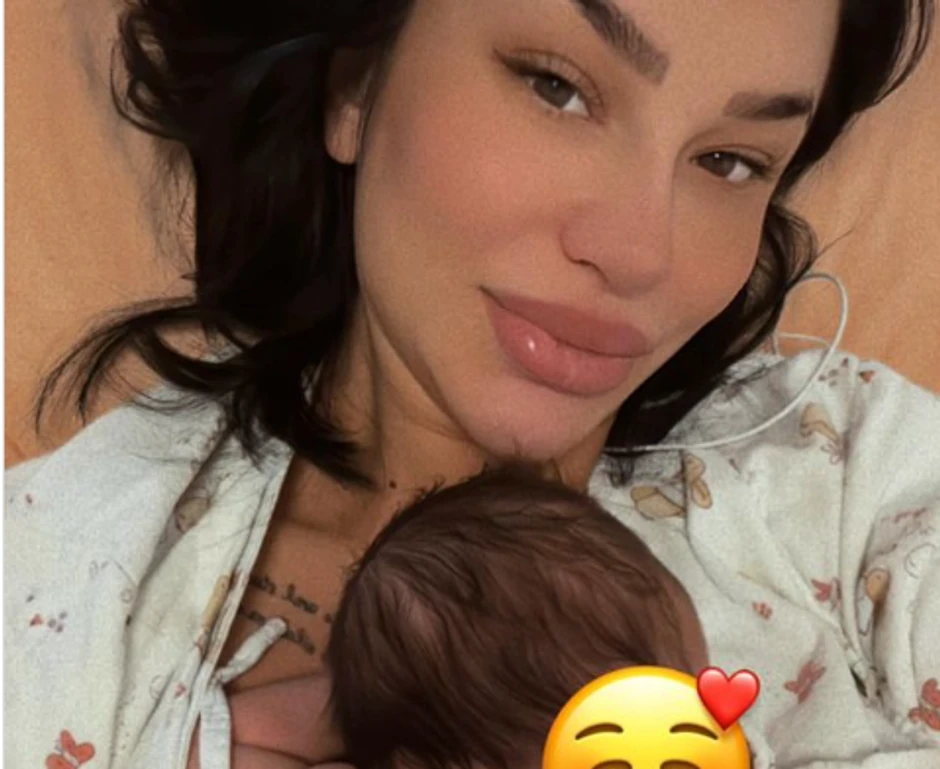 Prve slike bebe Aleksandre Nikolić i Filipa Cara