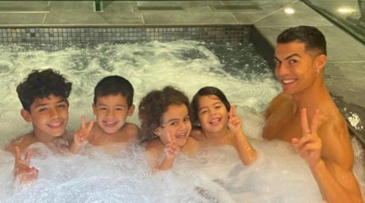 Ronaldonak hamarosan hat gyermeke lesz/Fotó: Instagram