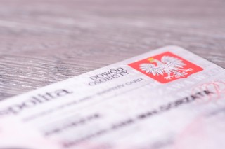 Gra o bezpieczeństwo odcisków palców w dowodach osobistych