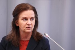 Zwolnienie ze składek, świadczenia postojowe. ZUS obiecuje, że procedury będą proste