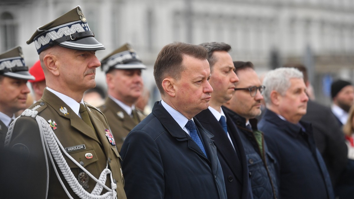 "Stan Wyjątkowy". Kluczowi generałowie odchodzą po konflikcie z Błaszczakiem