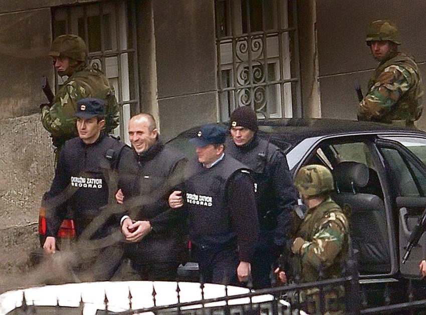 Zvezdan Jovanović
uz zlokoban osmeh dolazi na mesto
ubistva premijera 