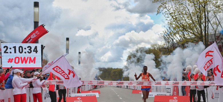 Piąta edycja Orlen Warsaw Marathon rozgrzała serca biegaczy i kibiców