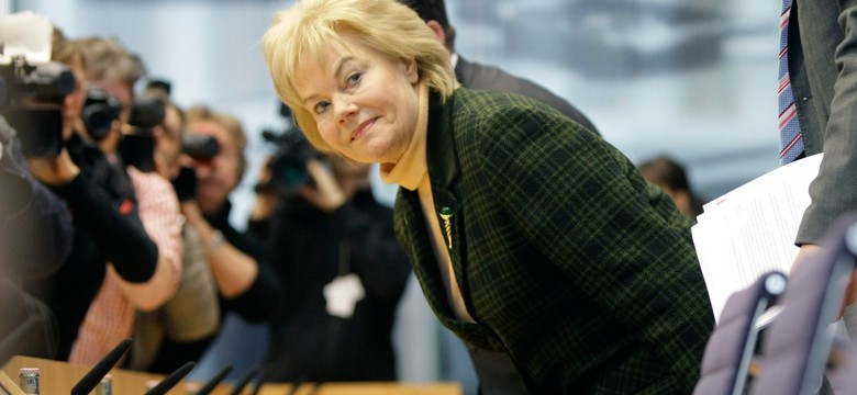 Steibach zrównuje wypędzonych z ofiarami. Minister popiera