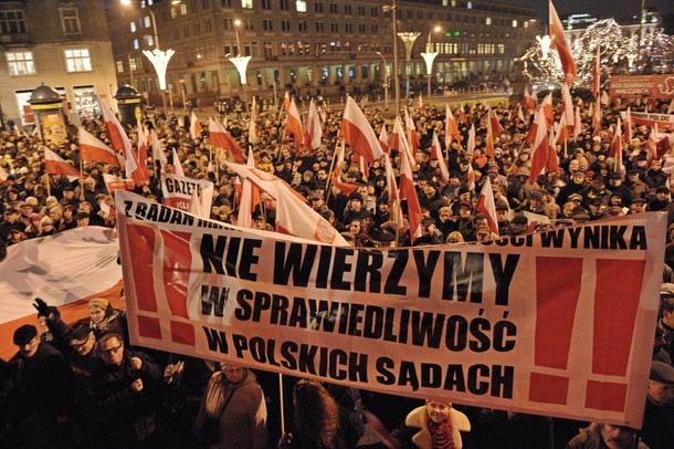 marsz niepodległości 13.12 jedynaście