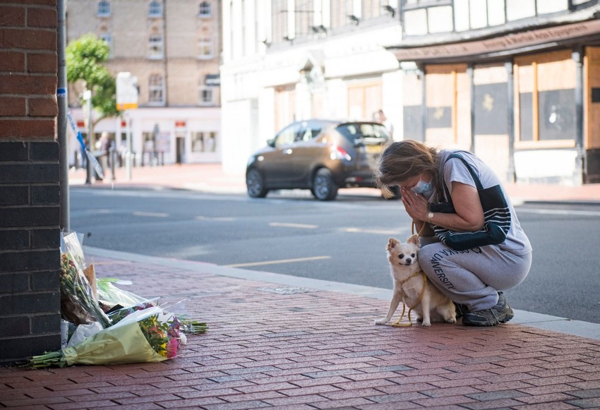 Minut ćutnje za žrtve napada