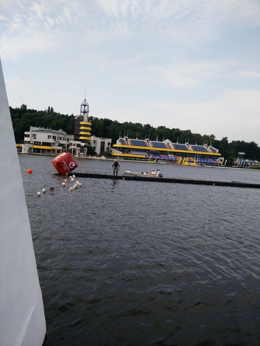 Proboszcz parafii w Gnieźnie zmarł podczas zawodów triathlonowych odbywających się w Poznaniu