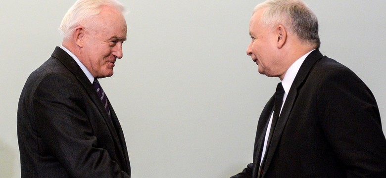 "Miller i Kaczyński podsycali nastroje antypaństwowe". Palikot składa zawiadomienie
