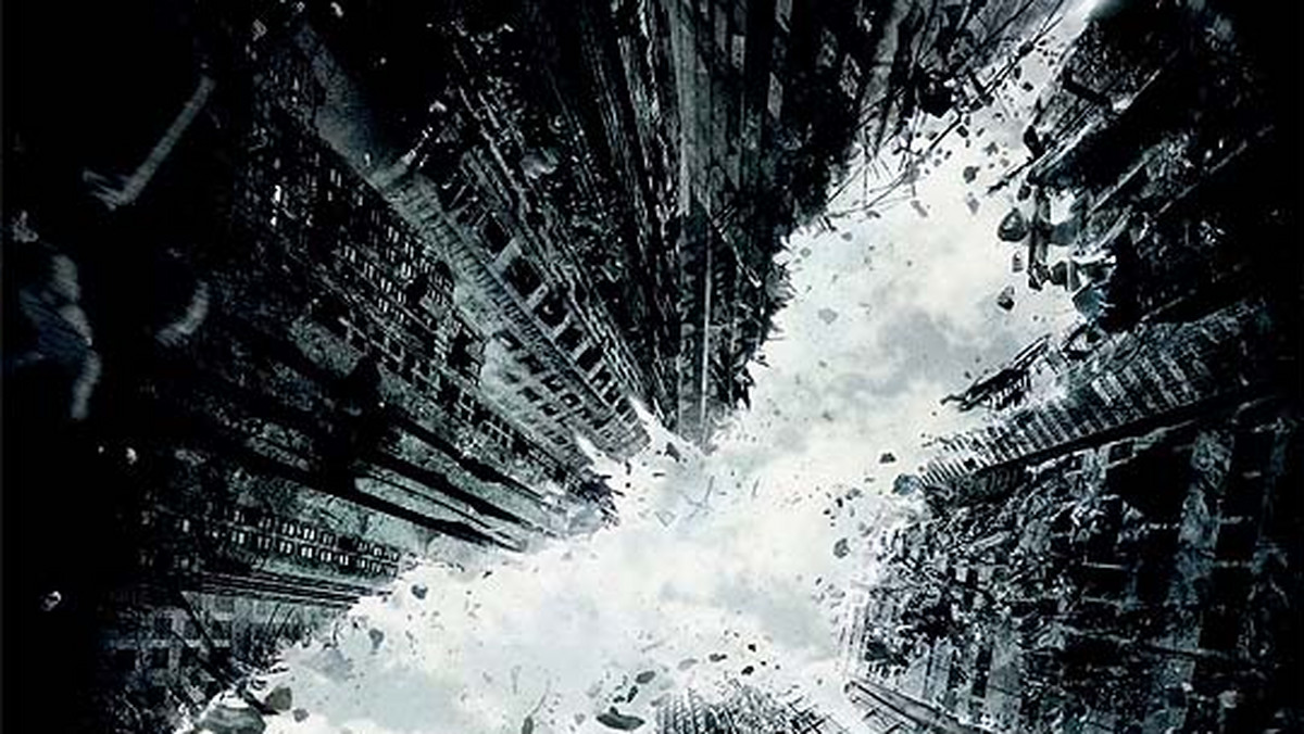 Dobra wiadomość dla fanów Batmana: w sieci pojawił się pierwszy plakat do filmu "The Dark Knight Rises", kontynuacji "Mrocznego rycerza".
