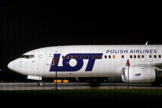 Pierwsza grupa 114 ewakuowanych Afgańczyków przyleciała do Poznania