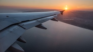 Latasz z niepełnosprawnością? Te usługi dostaniesz za darmo! Masz problem? Oto wzór skargi do linii lotniczych!