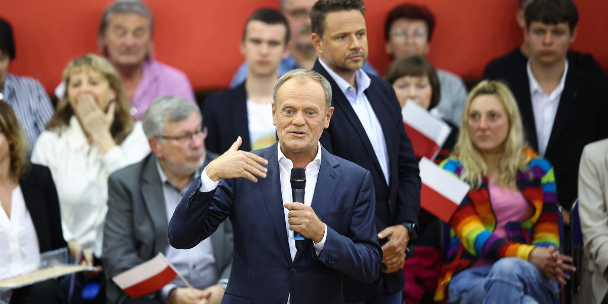 Przewodniczący Platformy Obywatelskiej Donald Tusk złożył kolejne obietnice. Chodzi o 800 plus i kwotę wolną od podatku