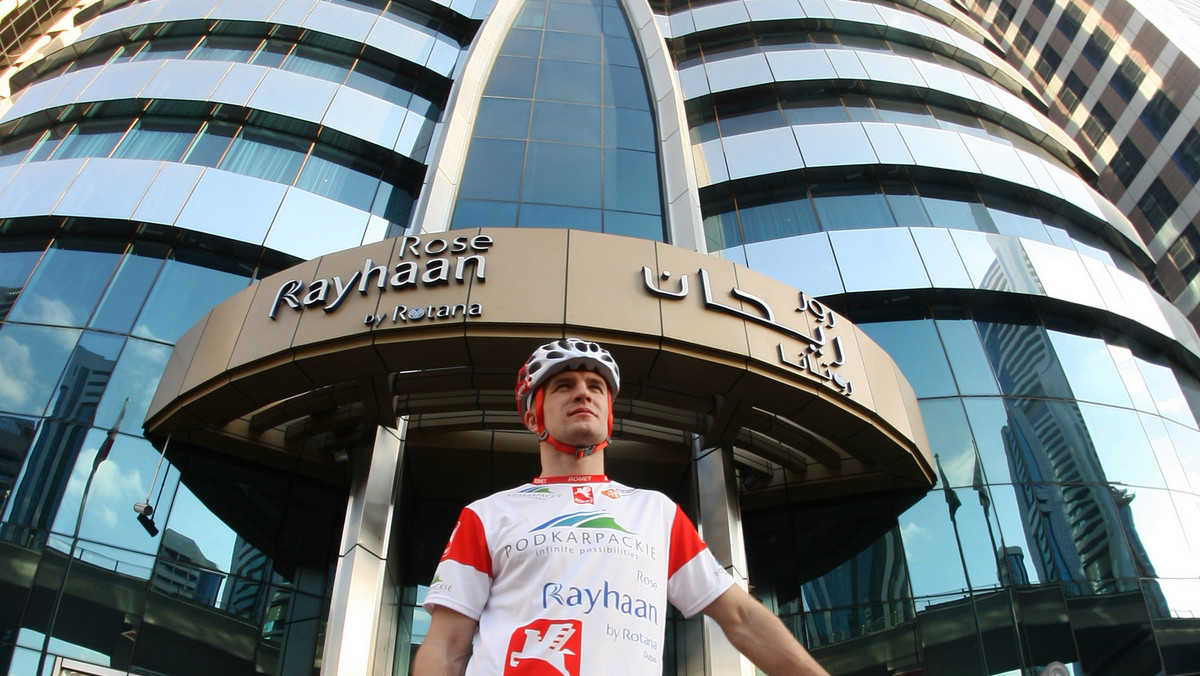 W godzinę, 13 minut i 41 sekund Krystian Herba pokonał rowerem aż 2040 schodów najwyższego na świecie hotelu Rose Rayhaan by Rotana w Dubaju.
