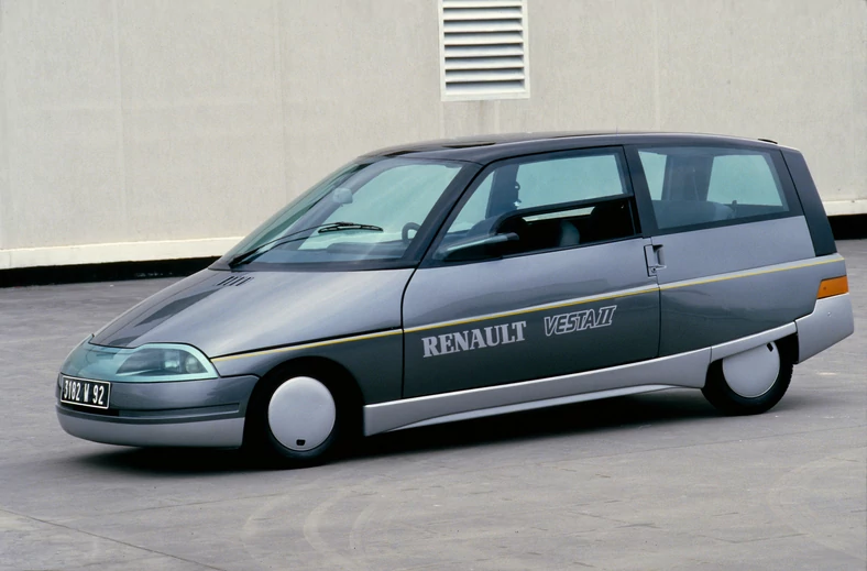 Renault Vesta 2