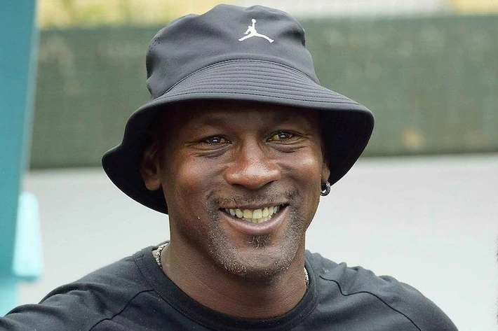 Michael Jordan. Zarobki w 2015: 110 mln dol. Rok przejścia na emeryturę: 2003