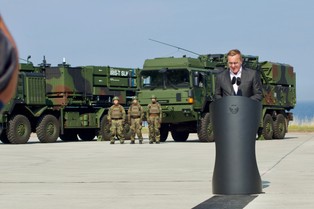 Syreny, bunkry i rezerwy ravioli. Tak Niemcy szykują się na III wojnę światową