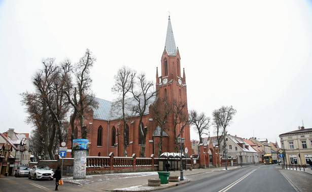 Wałcz . Rynek miasta . Kościół pw. św. Mikołaja
