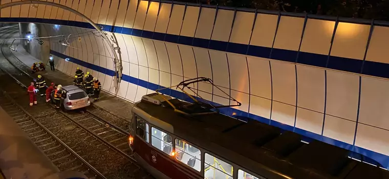 „Wyczyn” polskiego kierowcy w Czechach - wjechał do tunelu dla tramwajów