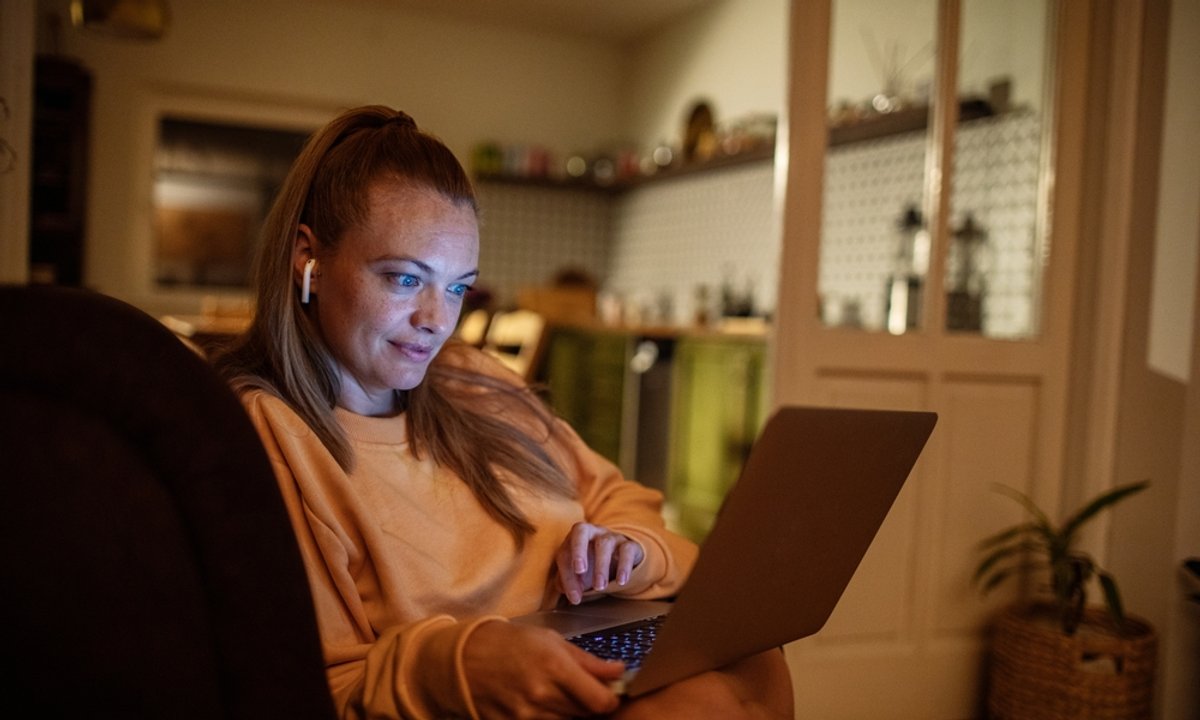 Chodzisz późno spać? Ten nawyk jest ściśle związany z inteligencją. Ucieszysz się