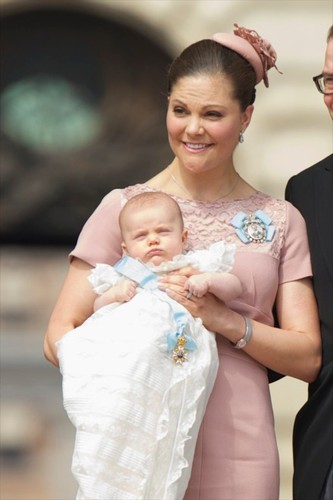 Księżniczka Victoria z córeczka Estelle