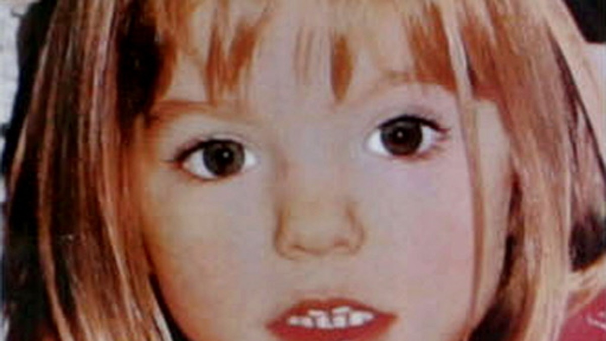 W maju 2007 r. Wielką Brytanią wstrząsnęła wiadomość o tajemniczym zaginięciu w Portugalii Madeleine McCann. Czteroletnia Madeleine zniknęła z mieszkania w budynku w którym zakwaterowano wczasowiczów z ośrodka wypoczynkowego Mark Warner, znajdującego się w miejscowości Praia da Luz.