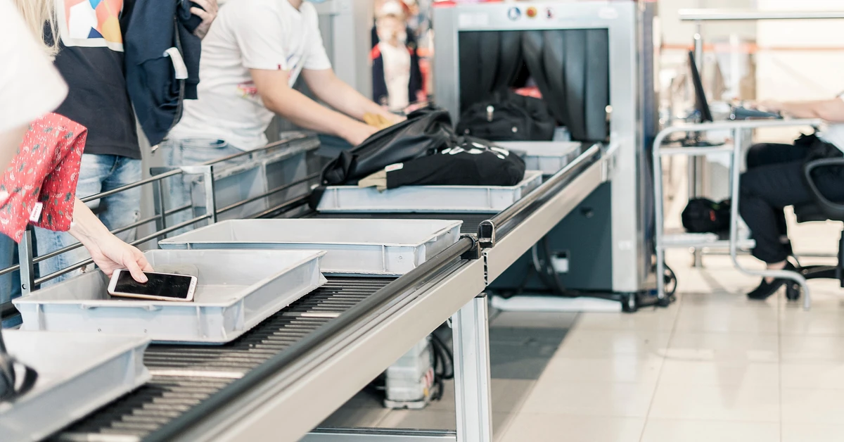 Chaos na lotniskach. Tysiące lotów opóźnionych