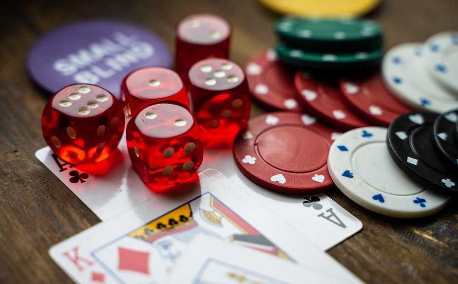 W Polsce ponad 380 tys. osób może być uzależnionych od gier hazardowych