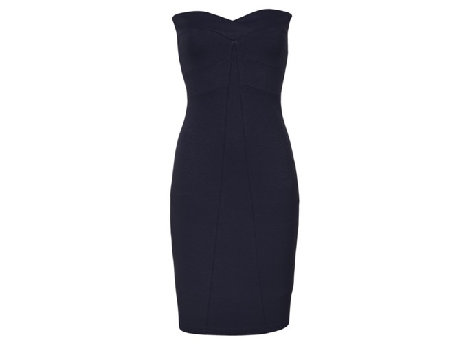 Kobiecości nigdy dość - modne sukienki na lato 2011 z kolekcji Top Secret