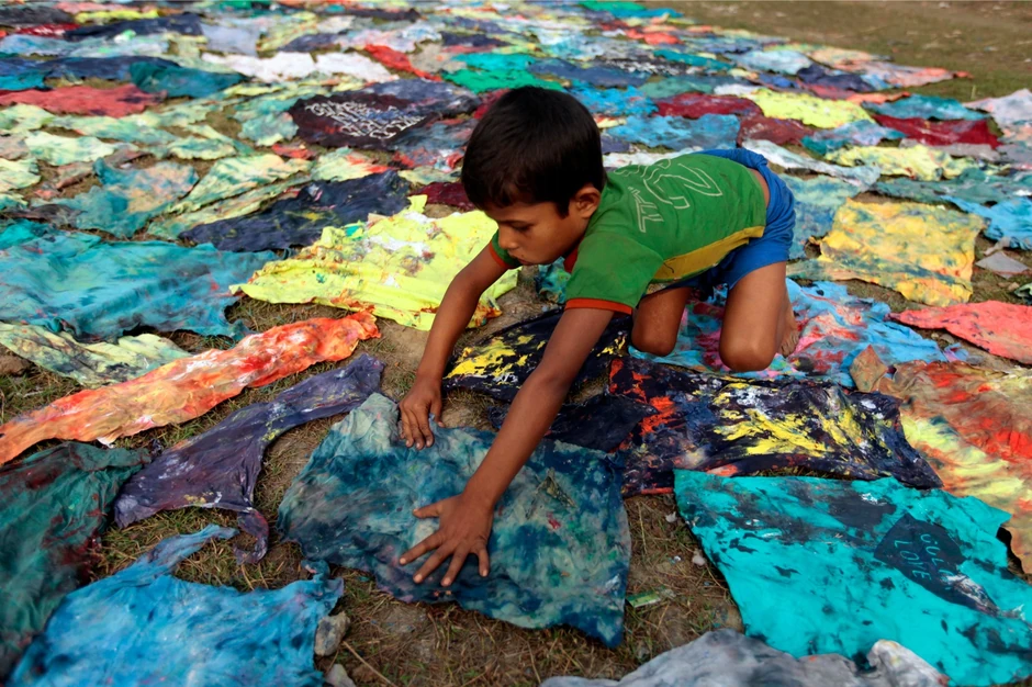 Odeća nam stiže  sa Dalekog istoka