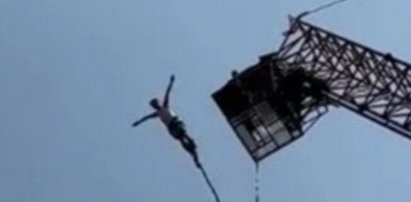 Omal nie umarł, skacząc na bungee. Odpowiedź firmy wprawiła go w osłupienie