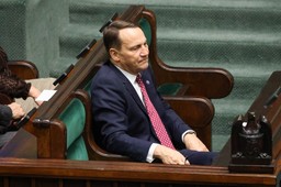 sikorski zrobił ankietę ws. premiera z pis . wynik bardzo go zaskoczył