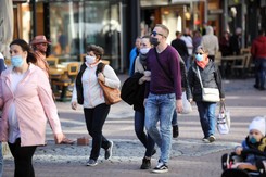 Boimy się koronawirusa, ale nie chcemy się szczepić. SONDAŻ DGP i RMF FM