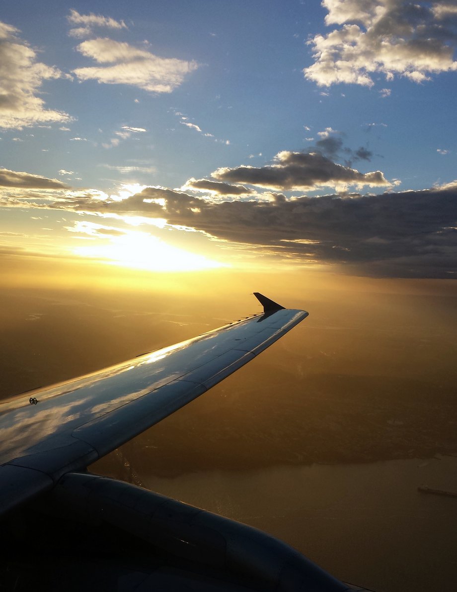 Winglet może mieć formę niewielkiego zagięcia na końcu skrzydła...