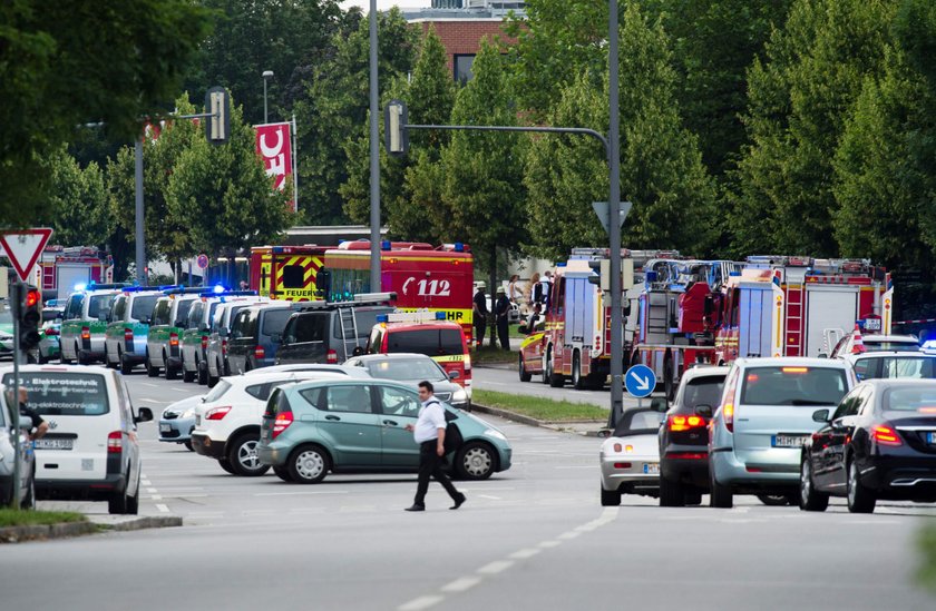 Zamachowiec krzyczy w amoku. Jest nagranie