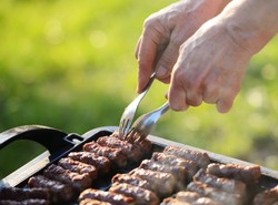 Chcesz bez grzechu zjeść karkówkę? Przejdź na drugą stronę Wisły