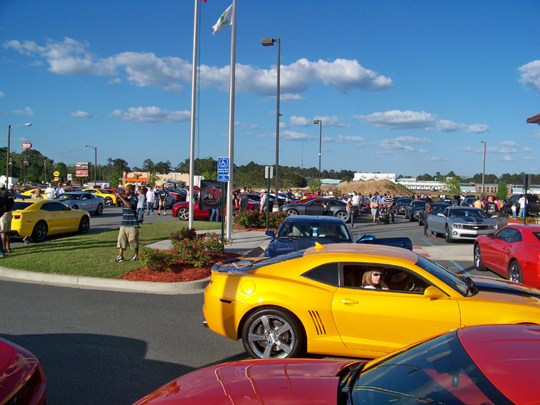 Rekordowy zlot Chevrolet Camaro5Fest - przyjechało ponad 500 samochodów (zdjęcia)