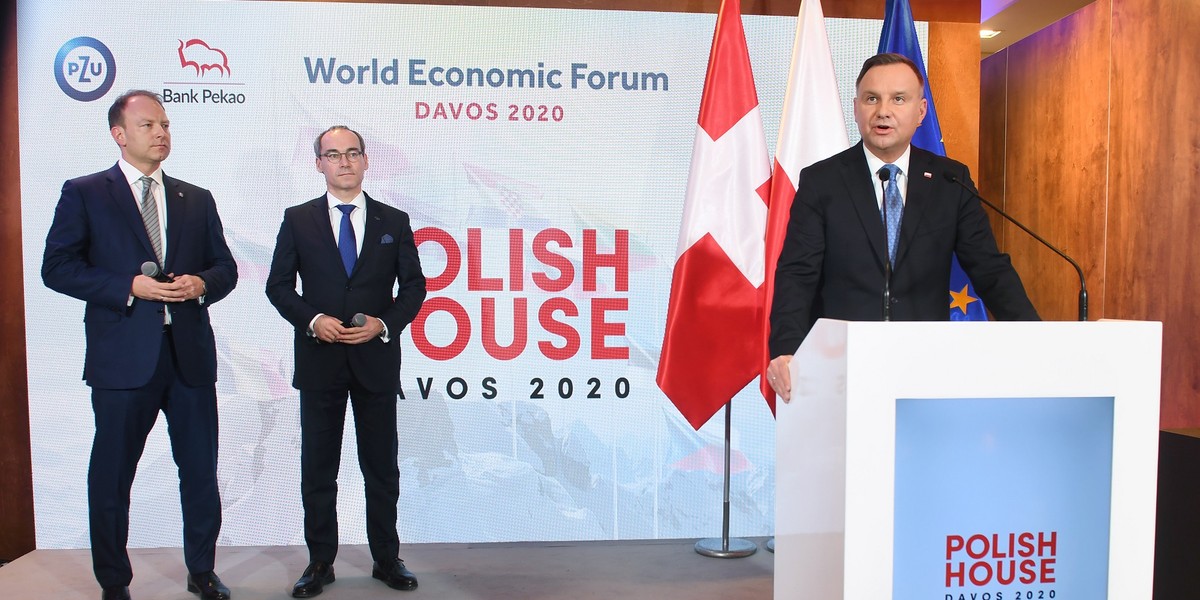 Światowe Forum Ekonomiczne w Davos to jedno z najważniejszych spotkań przedstawicieli świata biznesu i polityki. Gromadzi prezesów największych firm, szefów organizacji pożytku publicznego, intelektualistów i naukowców. Uczestniczy w nim większość prezydentów i premierów reprezentujących najbardziej rozwinięte kraje świata. Po raz drugi już miejscem spotkań w Davos był Dom Polski.