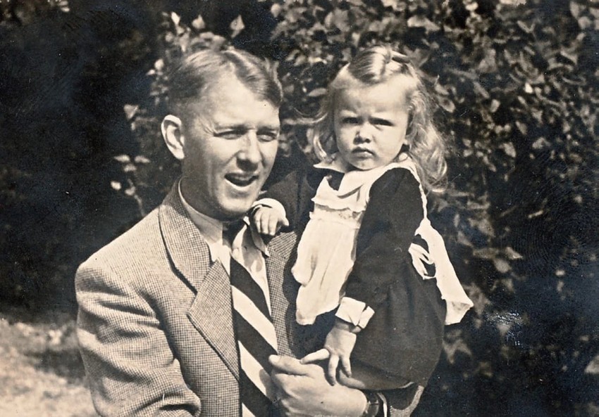 Milena sa tatom u naručju