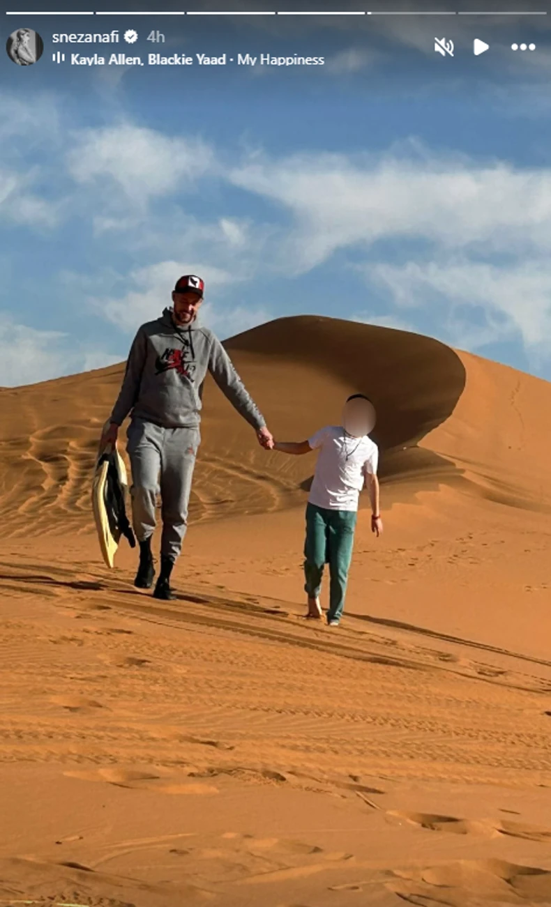 Snežana Borjan sa sinom i mužem u pustinji