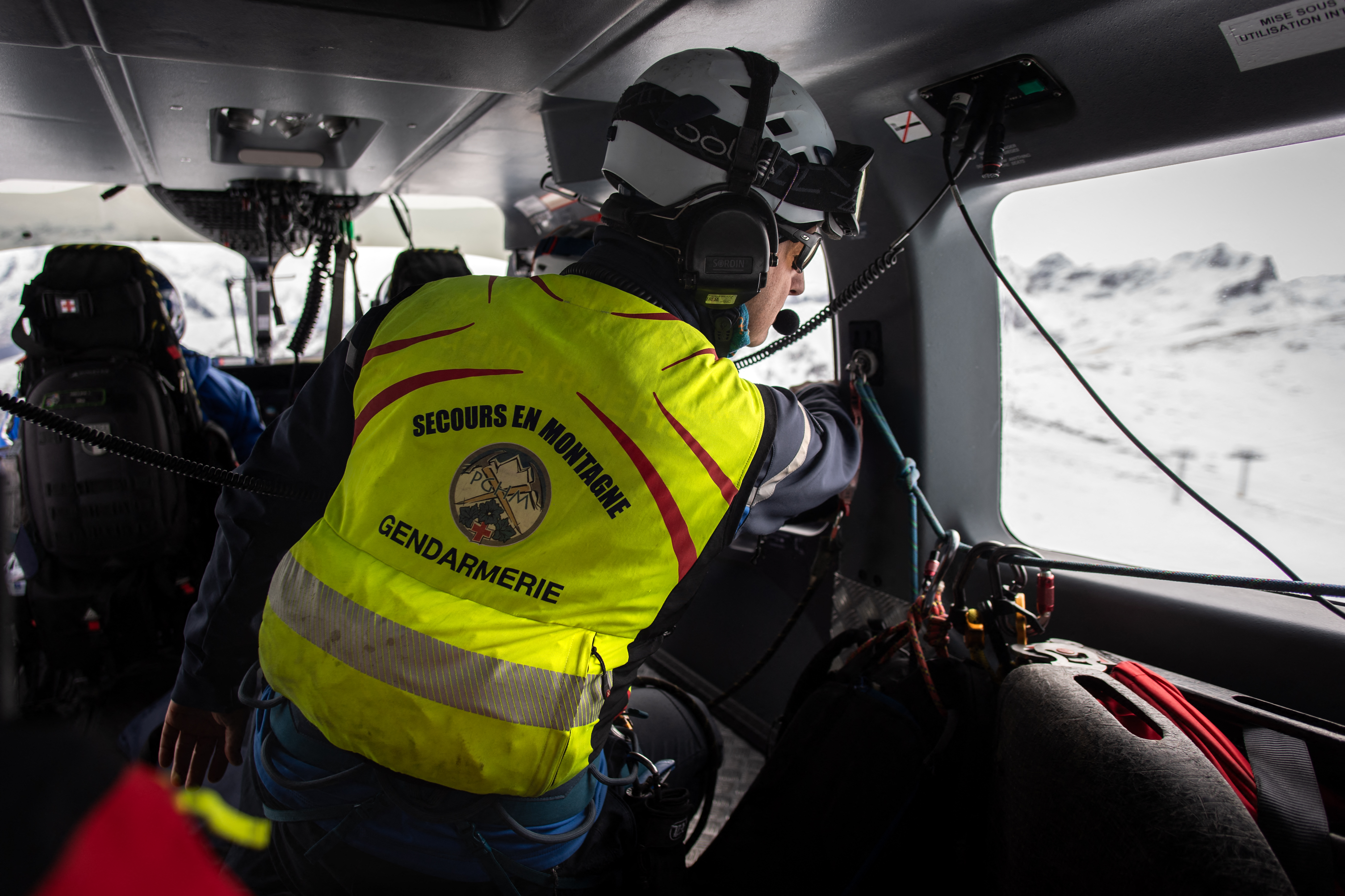 Soccorso alpinista russa: 3 italiani in volo dopo tragedia
