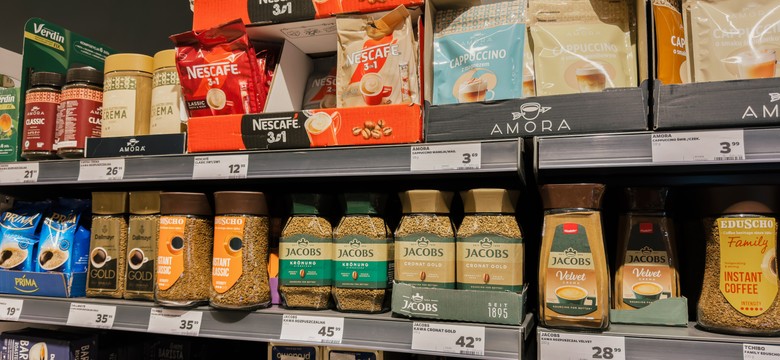 Biedronka kończy tydzień promocją na kawę. Trzy rodzaje, oferta bez limitów
