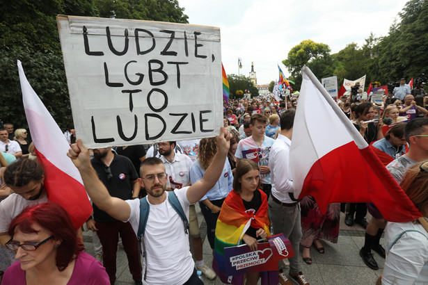 W Białymstoku rozpoczęła się manifestacja "Polska przeciw przemocy"