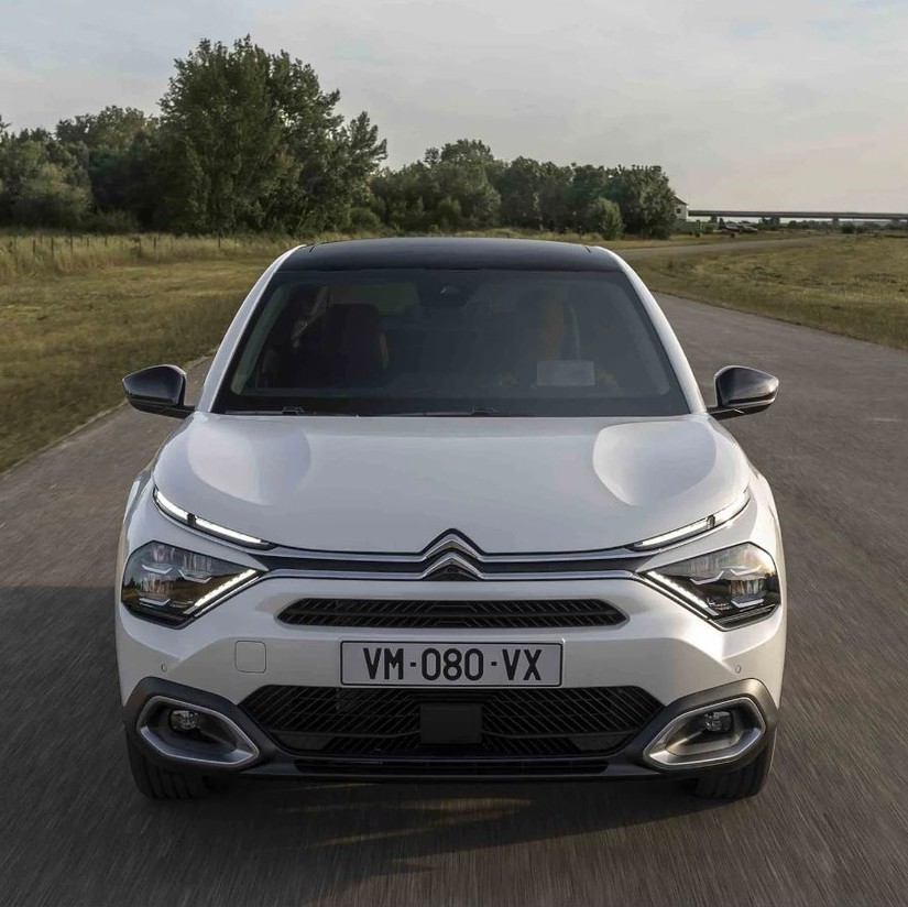 Citroen e-C4 X - zdjęcie poglądowe